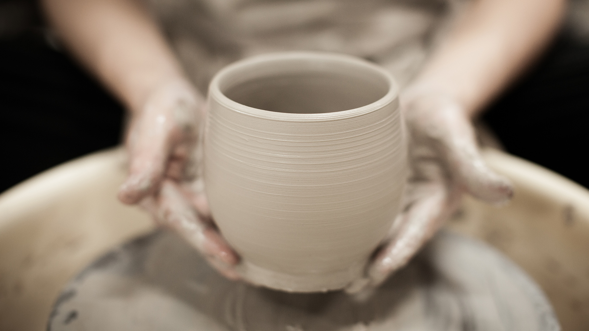 Gốm sứ Long Loan - Nâng tầm văn hóa Việt