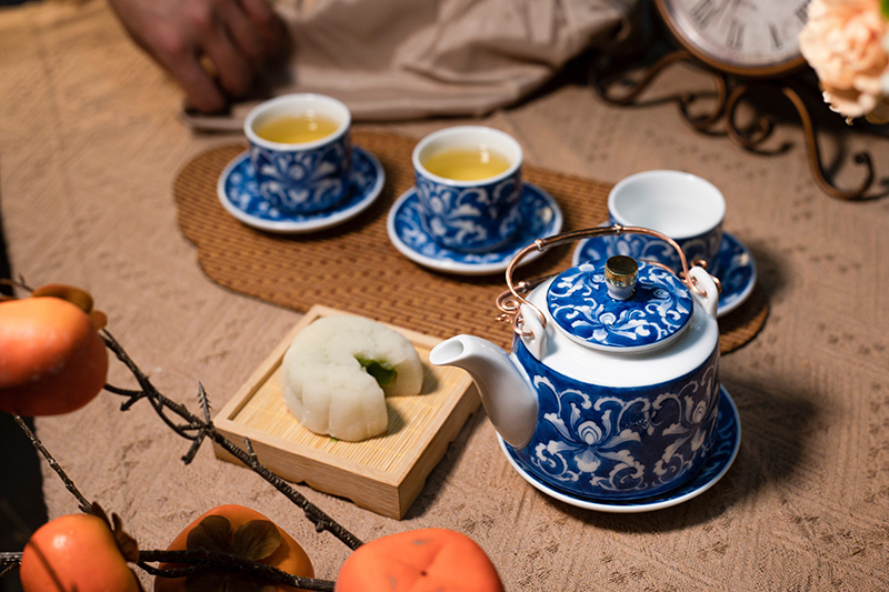 Ý nghĩa của bộ ấm chén trong nghệ thuật thưởng trà 