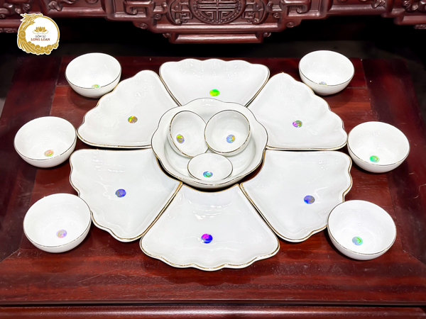 Bộ bát đĩa hoa mặt trời sứ trắng vẽ vàng kim – Gốm sứ Bát Tràng